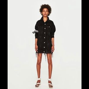 Zara Trafaluc Denimwear Size Medium Black Distressed Longline Denim Jacket